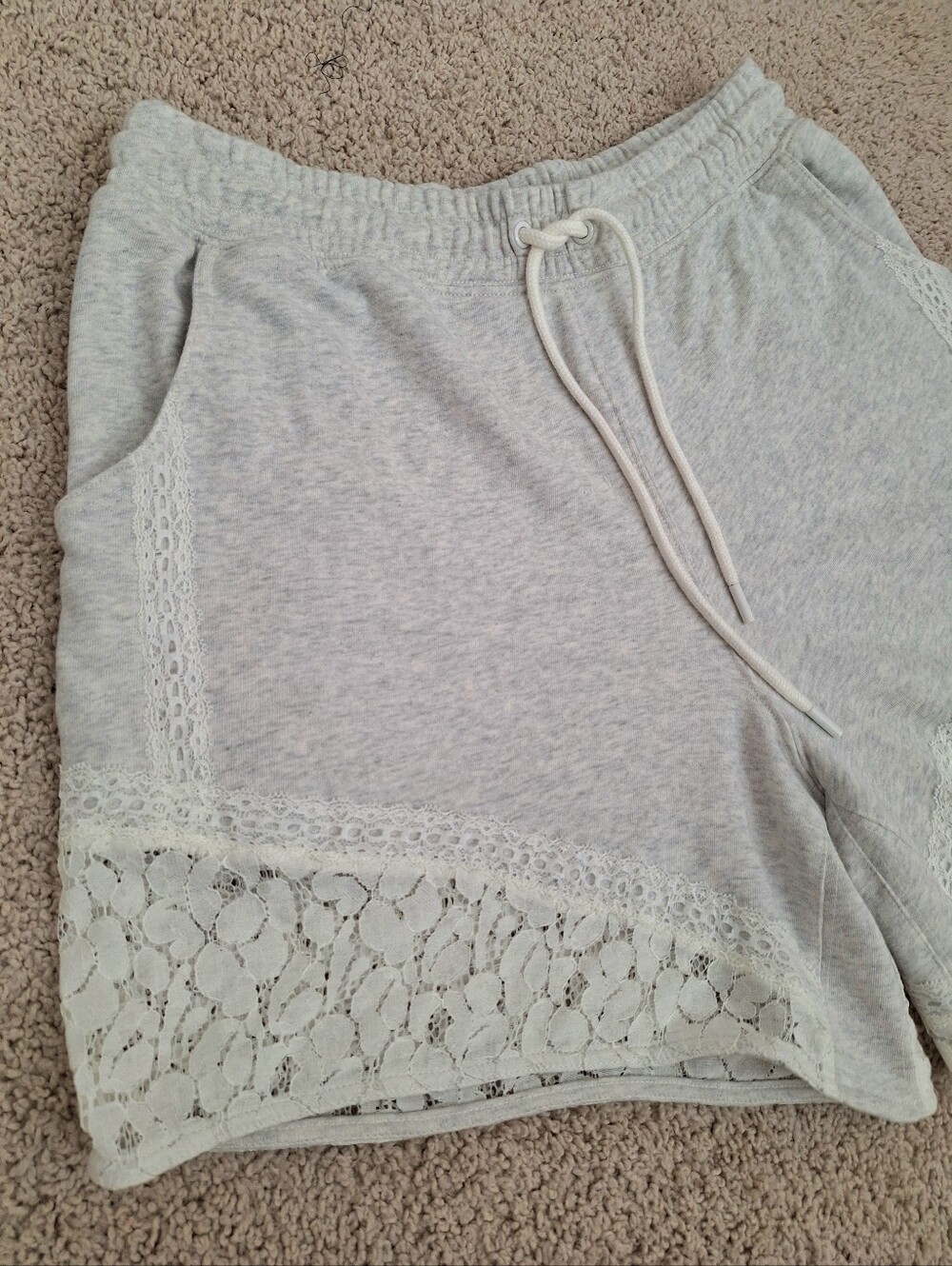 Daily Practice Lace Guard Light Heather Grey Buttery Soft Sweat Shorts Medium - Picture 5 of 13